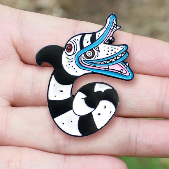 ⚡CLEARANCE⚡Beetle Juice Sandworm Fashion Pin - Picture 4 of 8